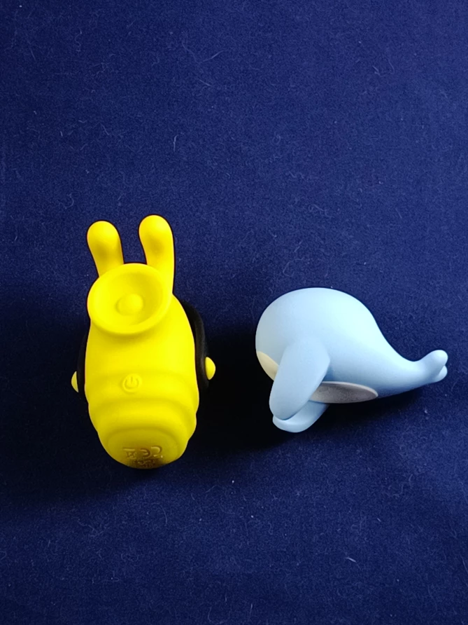 CamToyz Bumble Bee Review: A Flower's Best Friend! - ToyChats