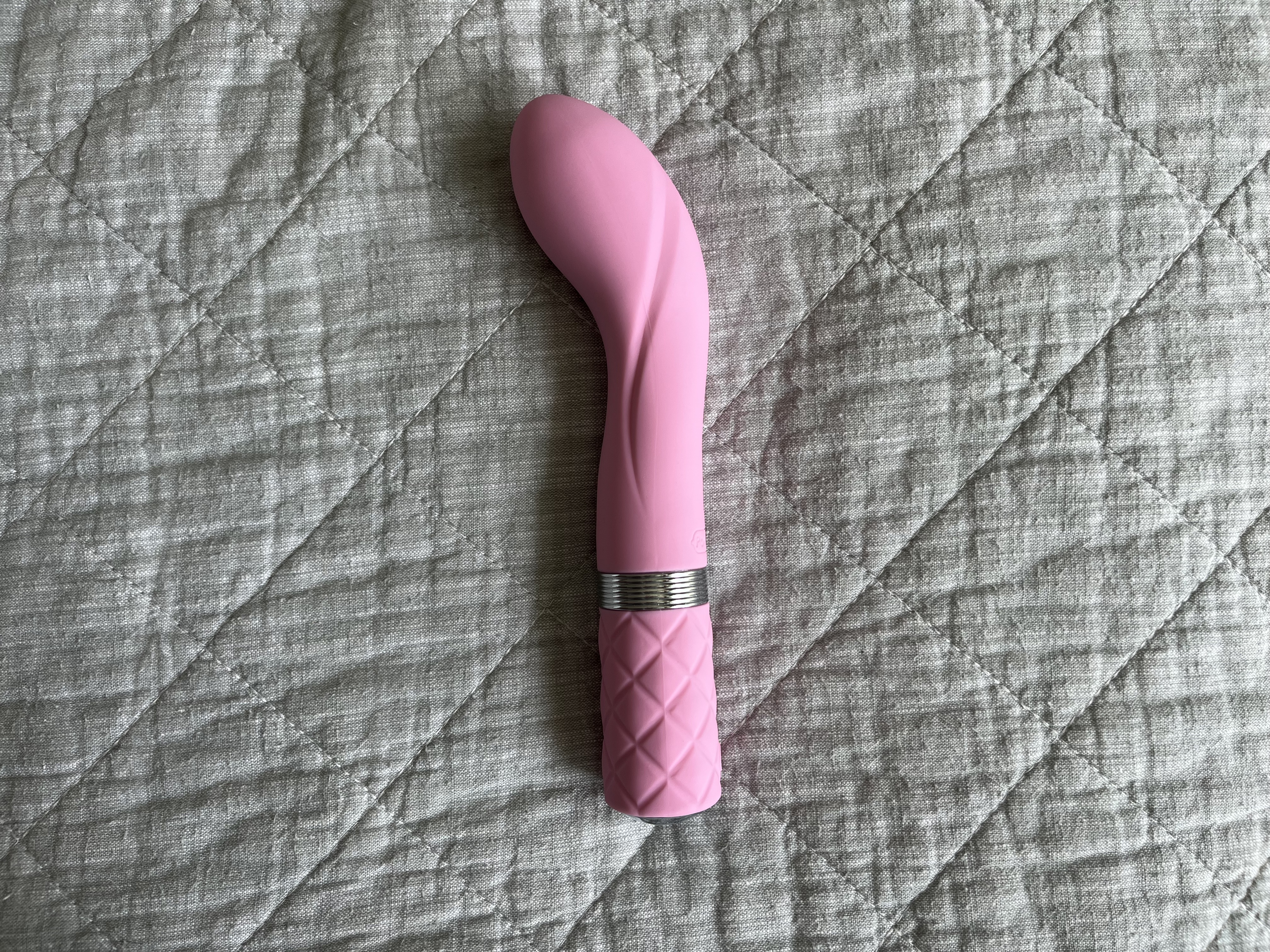 Orgasm Accomplished: Pillow Talk Sassy