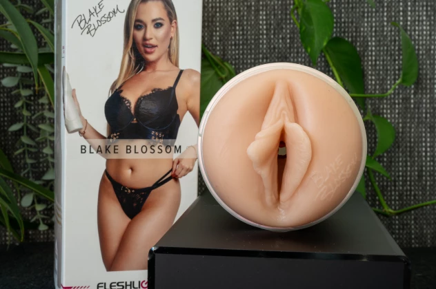 Fleshlight Blake Blossom Review of Bombshell – Blake’s Not Just a Star, She’s a Ride 😍 Fleshlight Blake Blossom Review of Bombshell – Blake’s Not Just a Star, She’s a Ride 😍
