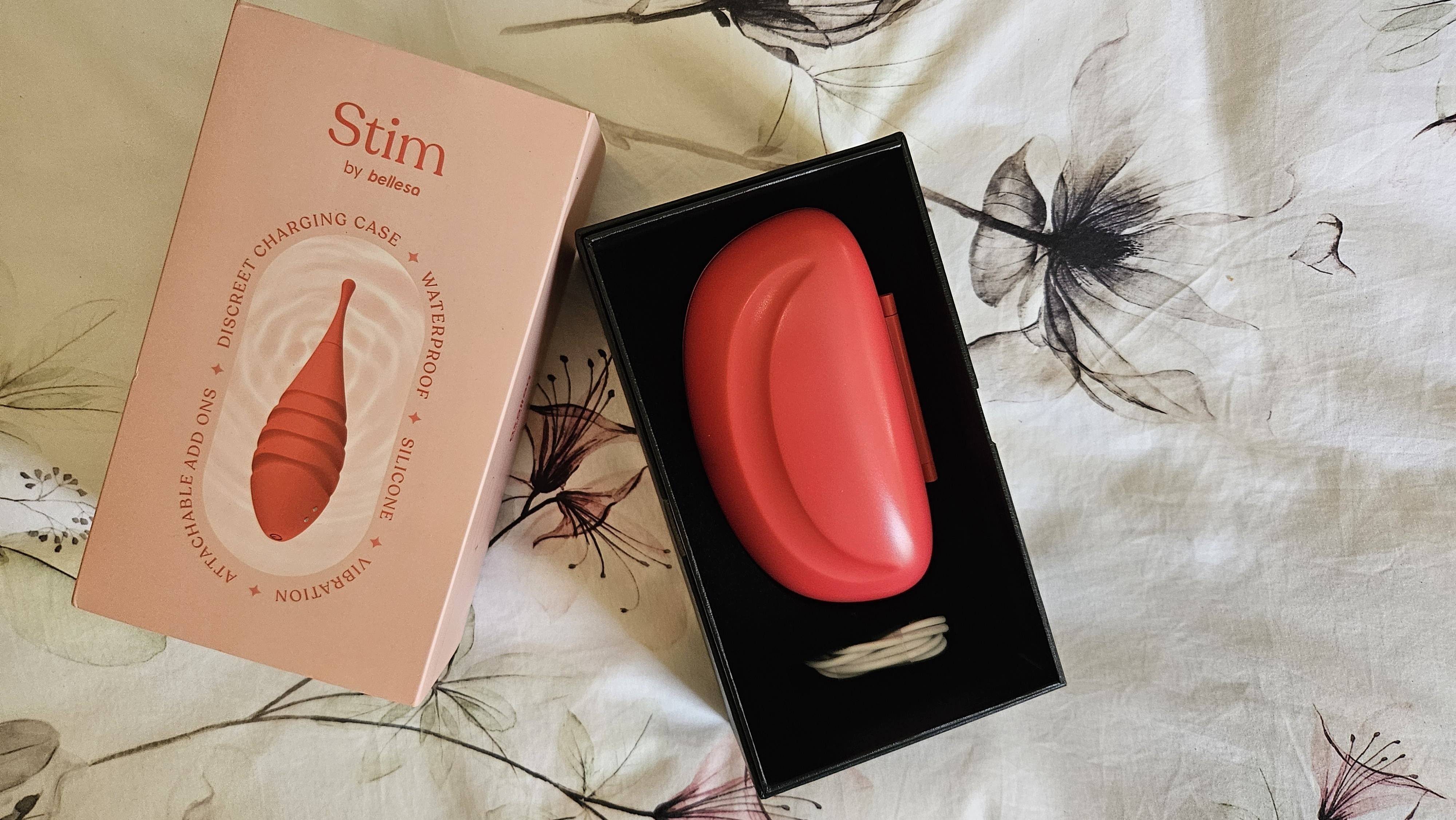 Packaging of Bellesa Stim clitoral vibrator