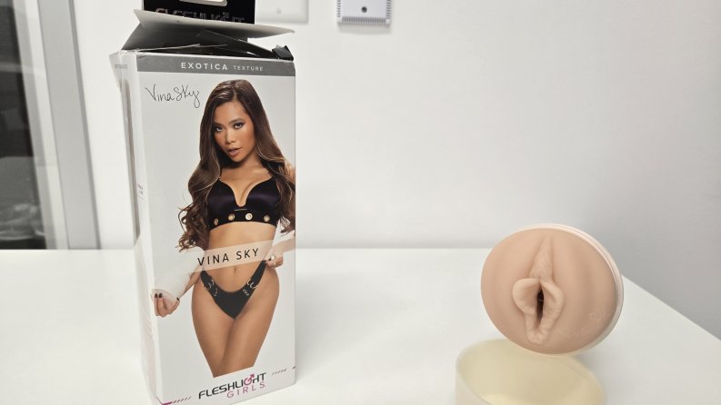 Fleshlight Vina Sky Exotica Review: Crazy Twists for Big Orgasms