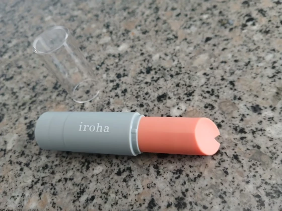 Kiss and Tell with the Iroha Lipstick Vibe Kiss and Tell with the Iroha Lipstick Vibe