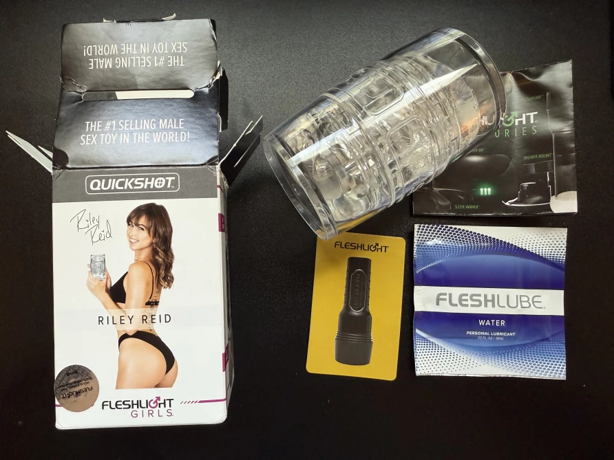 Fleshlight Riley Reid Quickshot Review: A Transparent Compromise - ToyChats Fleshlight Riley Reid Quickshot Review: A Transparent Compromise - ToyChats