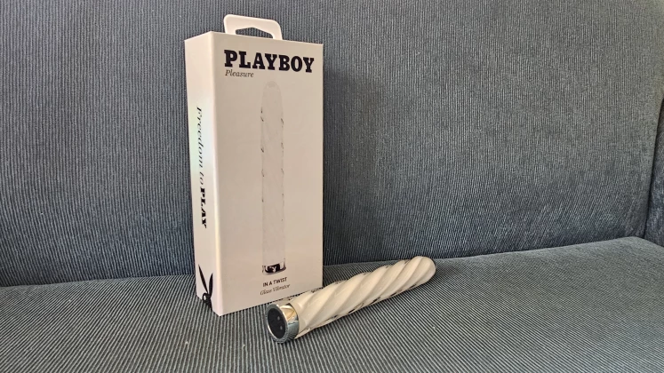 Playboy - In a Twist Review: Glass Vibrators for the Win