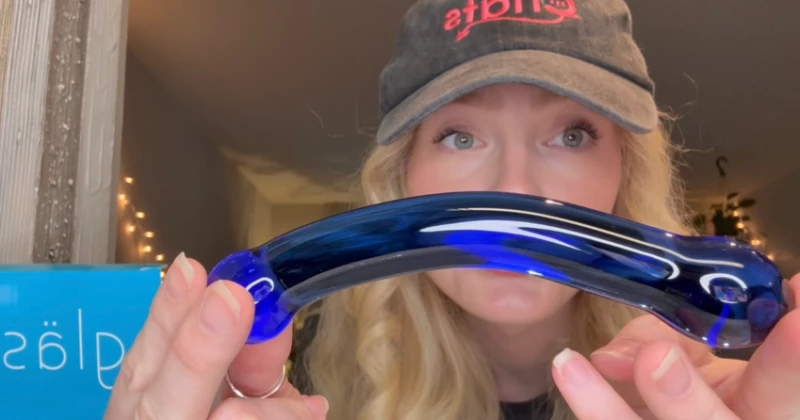 6” Curved Dildo by Gläs Review