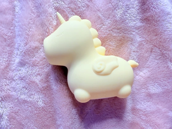 [Unihorn] Bean Blossum Clitoral Stimulator and Vibrator