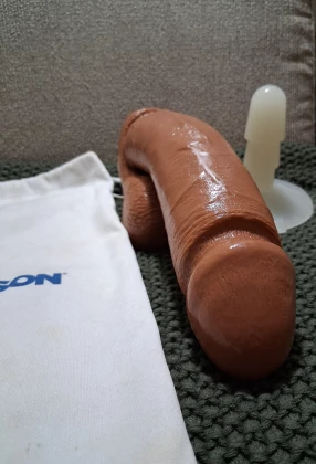 DOC JOHNSON's 8-Inch Cock Review: To the rescue! DOC JOHNSON's 8-Inch Cock Review: To the rescue!