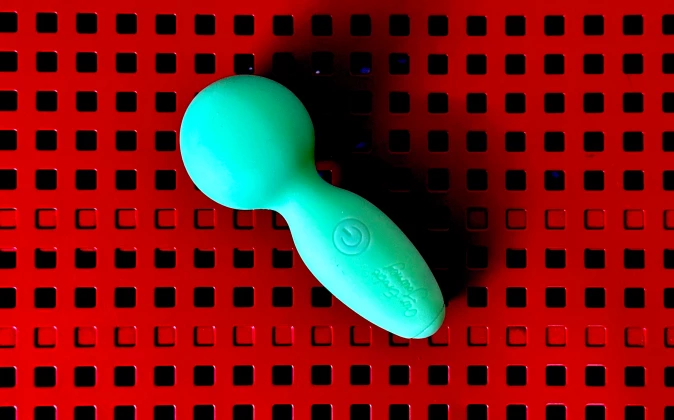 Go Glow Mini Wand Review– A Small but Mighty Pleasure Companion