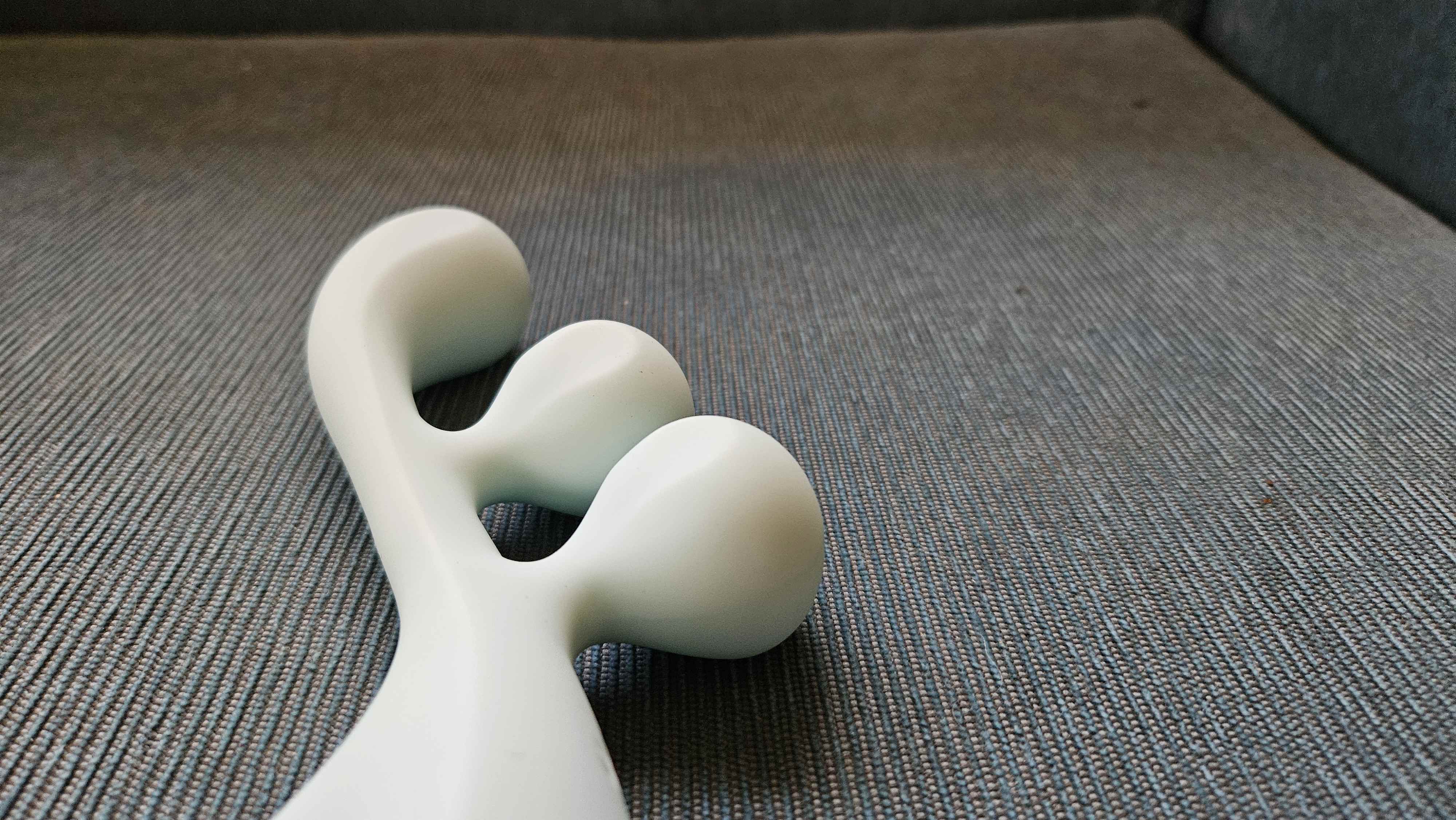 Close up of the vibrating balls on the Satisfyer Triball 2