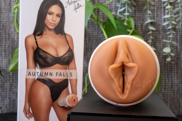 Fleshlight Cream (Autumn Falls) Review – Curves, Grips & That Waffle Hits 🧇