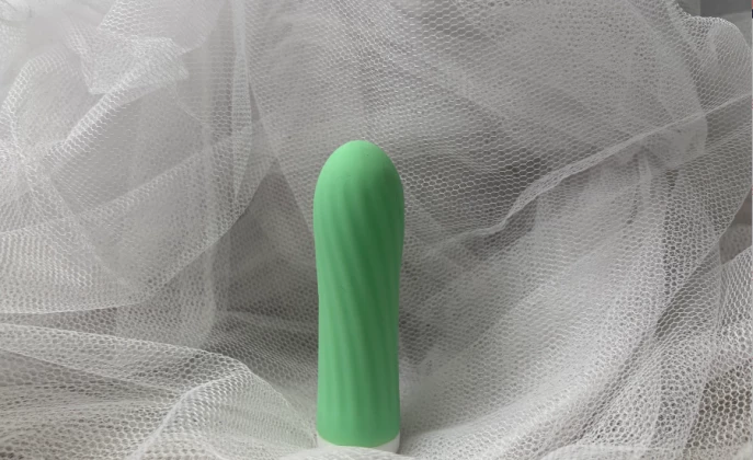 Go Glow Bullet from Our Erotic Journey Review: This Will Light Up Your Night 💡