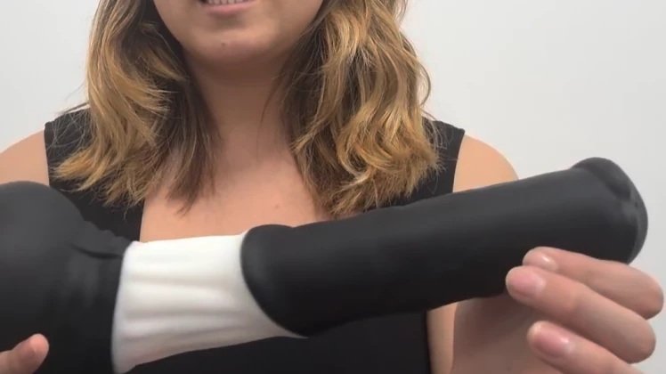 JulietToys Thunder Review: A Huge Dildo For a Huge Pussy