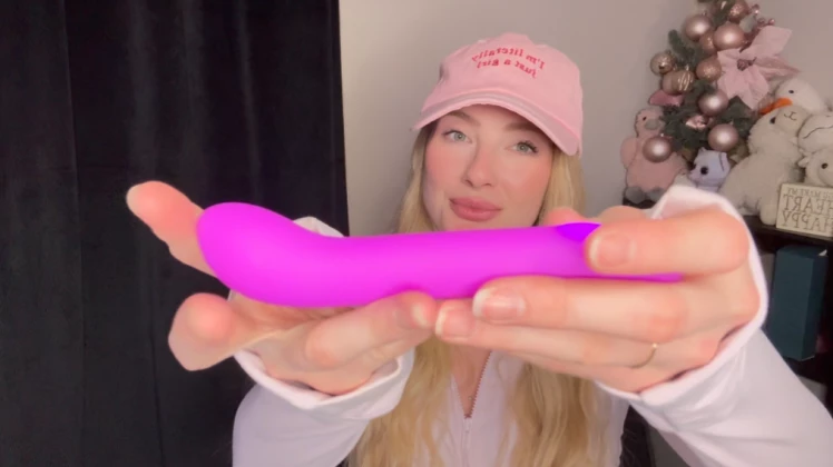Bang! G-Spot Flexible Silicone Vibrator  Video Review: Slim, Simple, and Beginner Approved