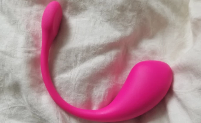 Lovense Lush 2 Review: Buzzed, Bound, and Blushing