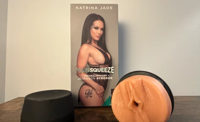 Main Squeeze Katrina Jade Review: Sculpted Realism Main Squeeze Katrina Jade Review: Sculpted Realism