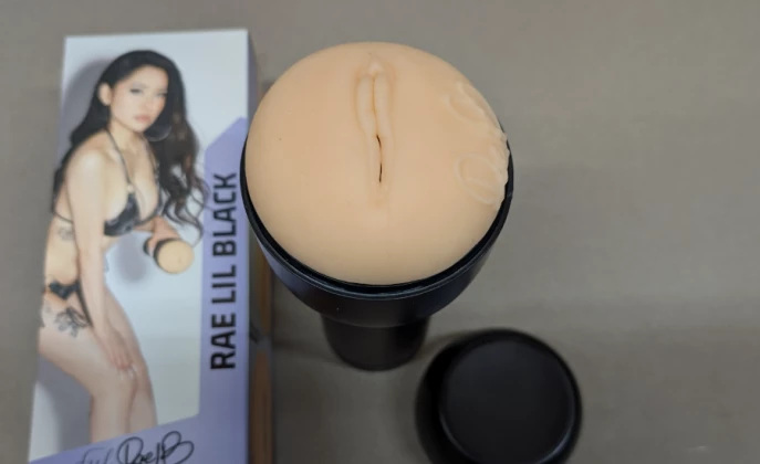 KIIROO Feel Rae Stroker Review: Decent Performance, But Not Quite the Tight Fit I Was Looking For