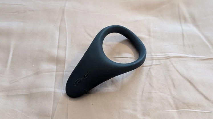 The We-Vibe Verge Review: The Worst Cock Ring I Have Tried