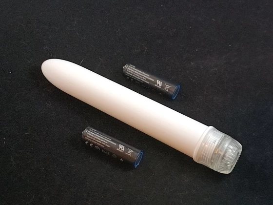Doc Johnson White Nights Bullet Vibrator Review: My White (K)Night in a Luxurious Velvet Finish!