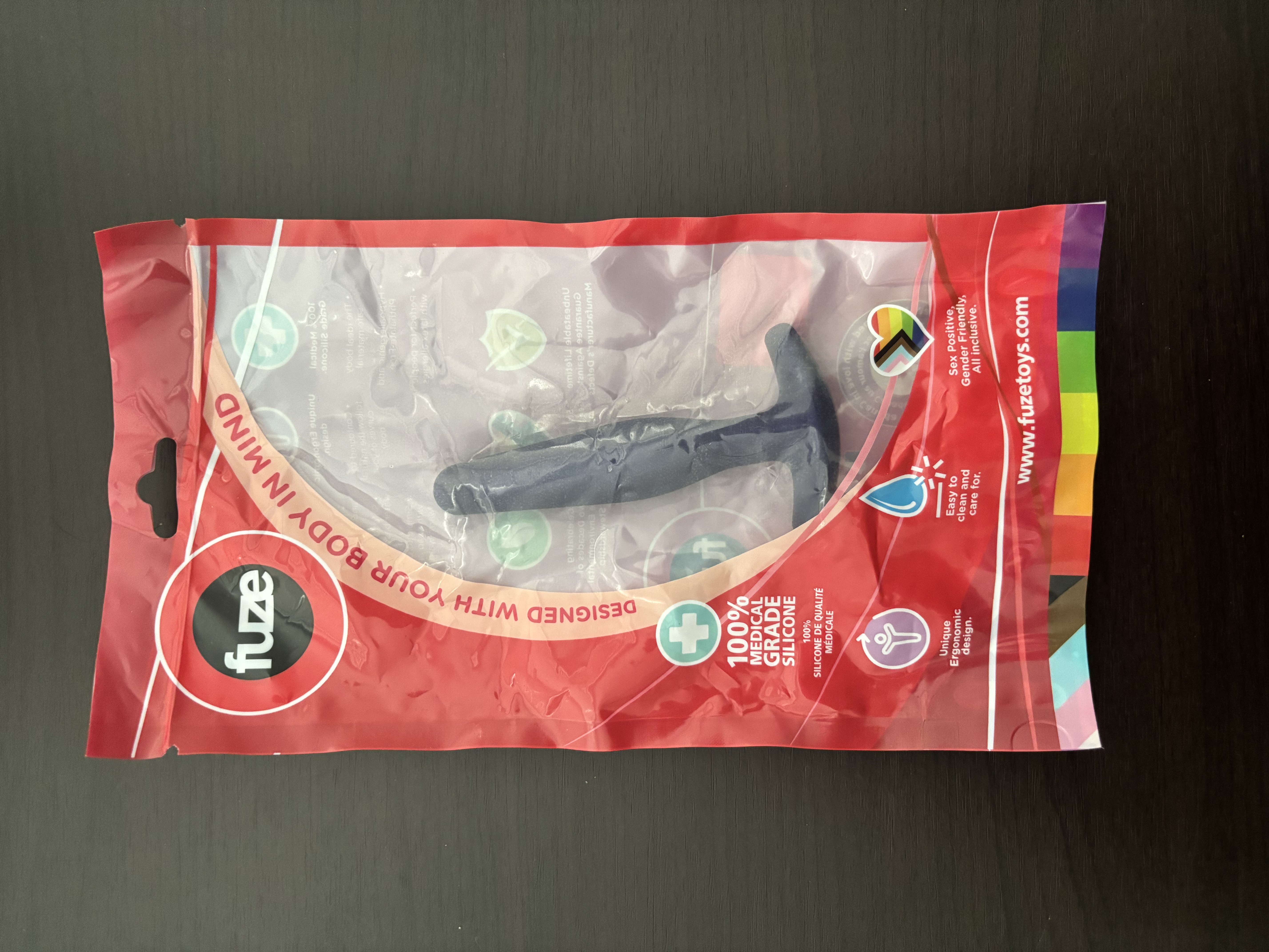 Fuze Pleasure Plug 1 inside the original packaging. Fuze Pleasure Plug 1 inside the original packaging.