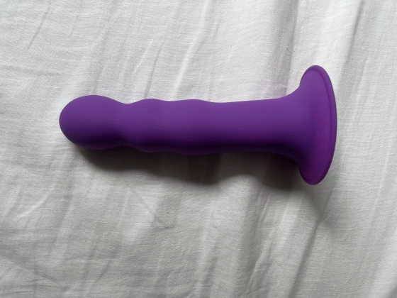 Squeeze-It Wavy Dildo Review