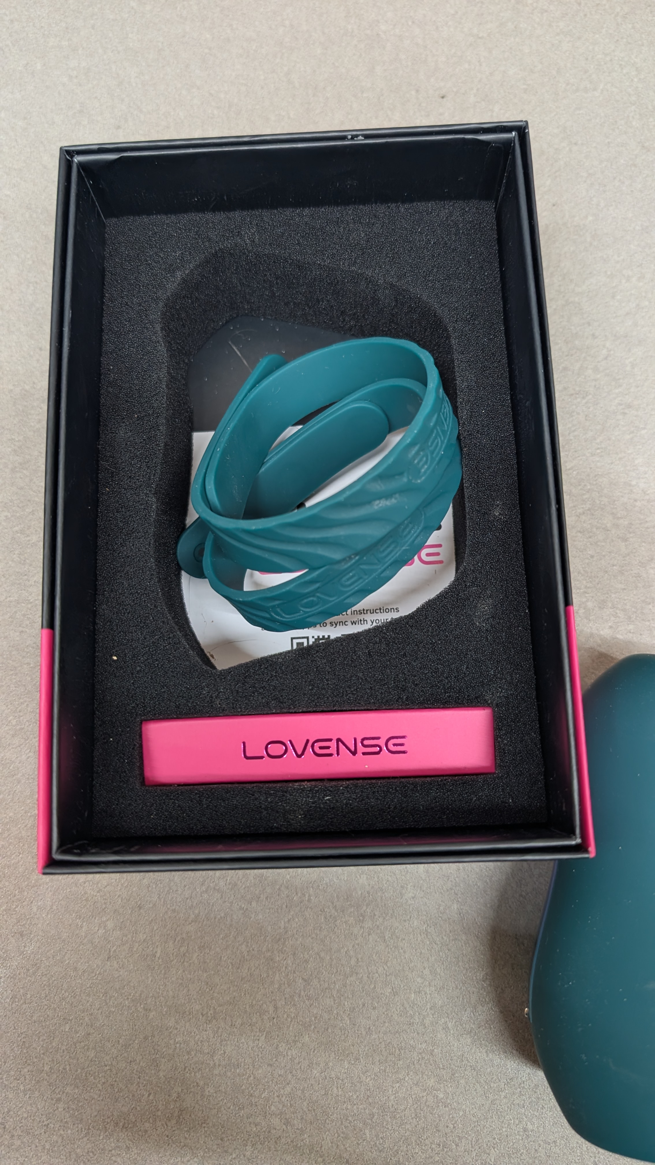 Featured is the the Lovense Gush 2, equipped with accessories like adjustable bands, charging cable, and user manual. Featured is the the Lovense Gush 2, equipped with accessories like adjustable bands, charging cable, and user manual.