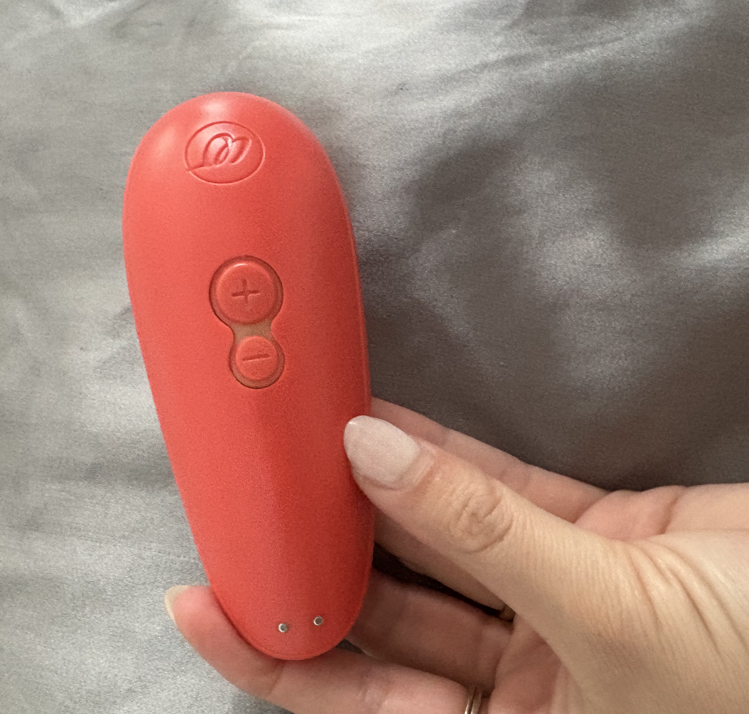The control buttons on Starlet 2 are easy to navigate: + for more intensity and - for less intensity. The control buttons on Starlet 2 are easy to navigate: + for more intensity and - for less intensity.