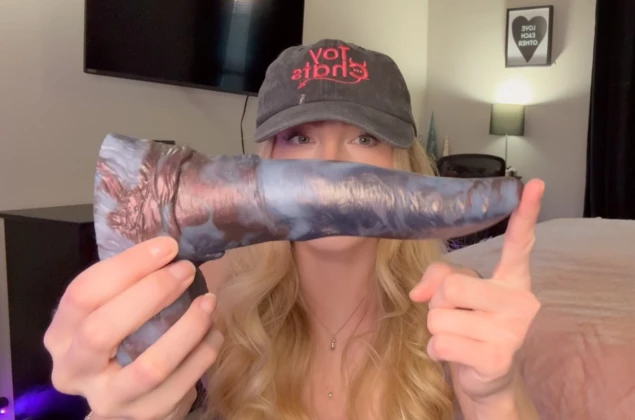 Sveinn the Buck (Size Small) by Bad Dragon