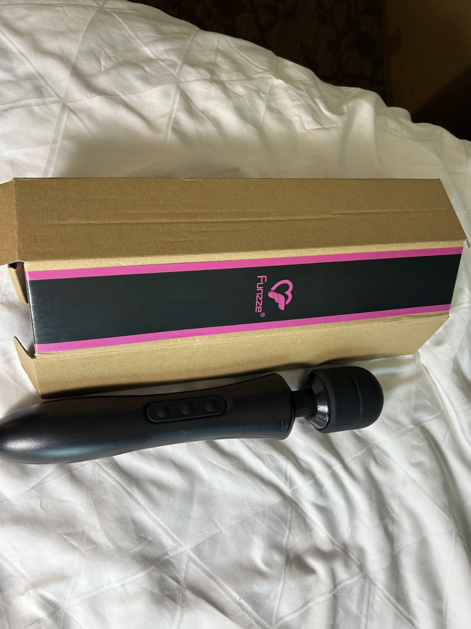 Pictured is the packaging of the Funzze Super Powerful Massager. Pictured is the packaging of the Funzze Super Powerful Massager.