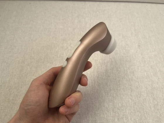 Love, Lies & Suction: The Satisfyer Pro 2+ Reviewed by a Vibe Girl 😂 Love, Lies & Suction: The Satisfyer Pro 2+ Reviewed by a Vibe Girl 😂