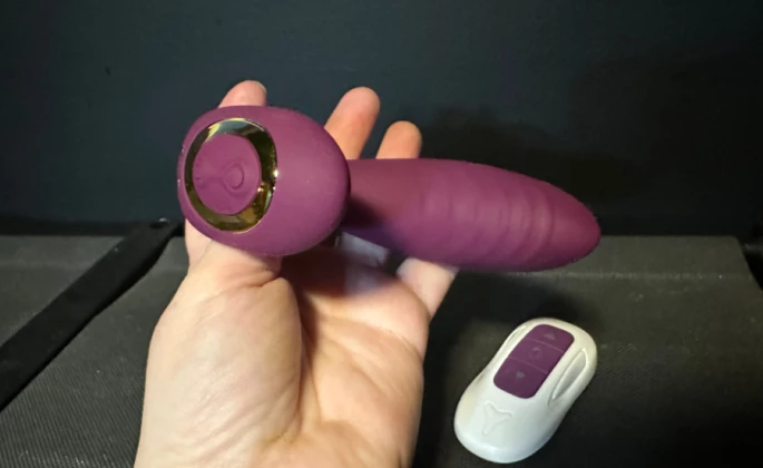 Tracy's Dog OG Dual-Vibe Is Fun Alone or With a Friend Tracy's Dog OG Dual-Vibe Is Fun Alone or With a Friend