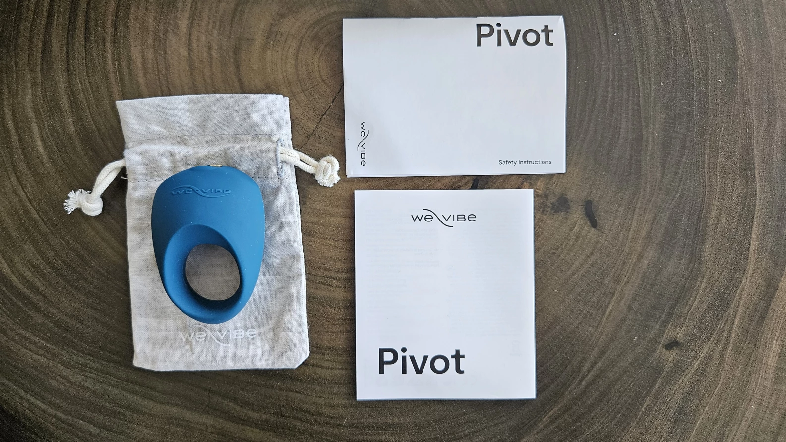 We-Vibe Pivot with manuals We-Vibe Pivot with manuals