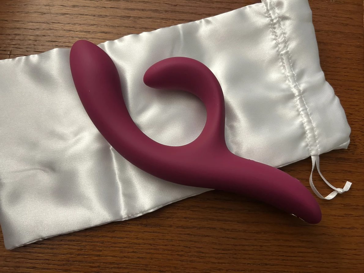 We-Vibe Nova Review: This Rabbit Hits All The Right Spots - ToyChats