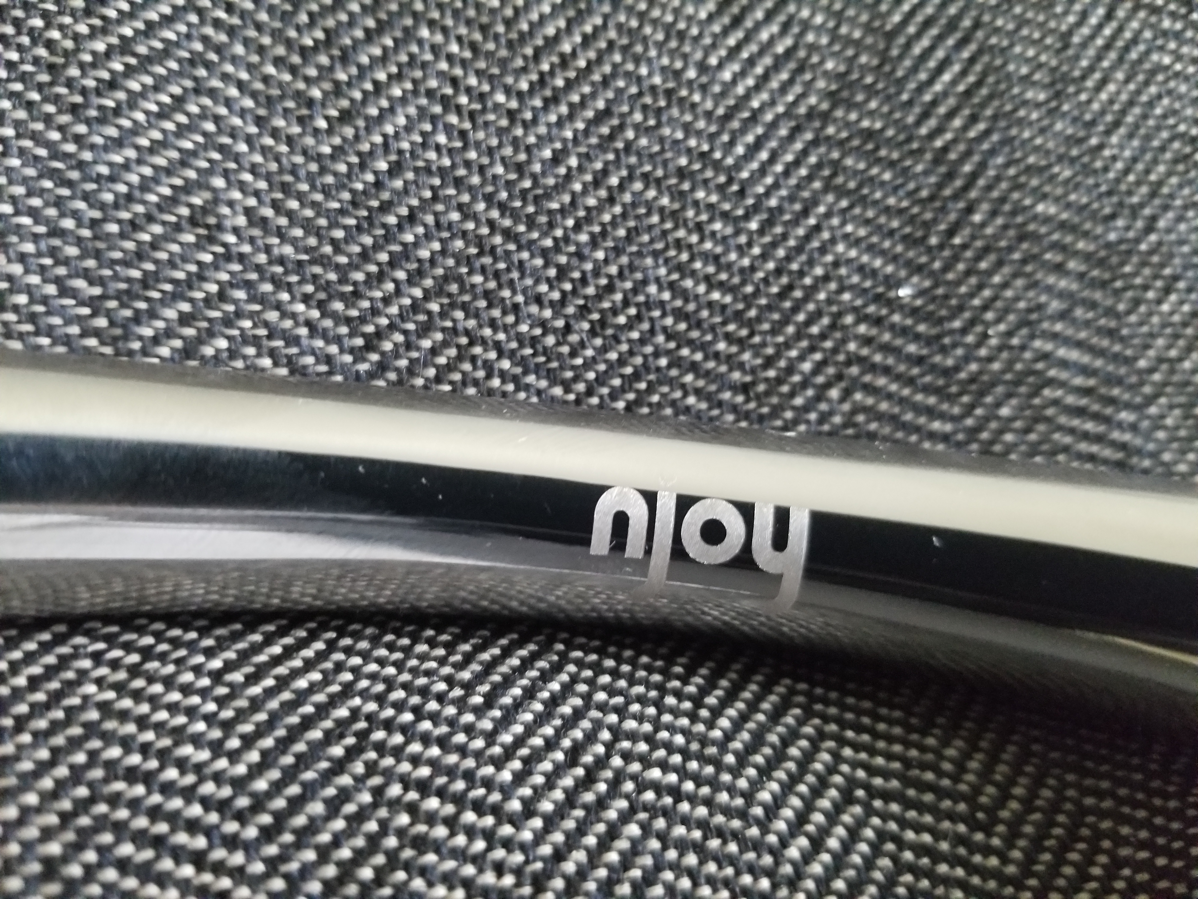 The njoy logo on the wand is displayed. The njoy logo on the wand is displayed.
