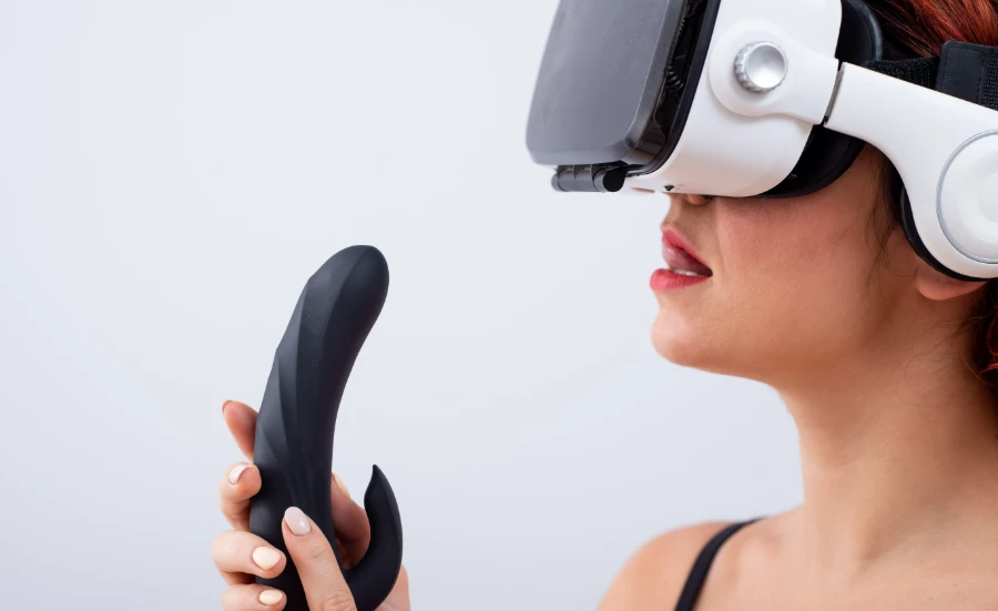 virtual reality sex toy LoveBotz iFuk VR Virtual Reality Stroker Kit - Dallas Novelty main image 0