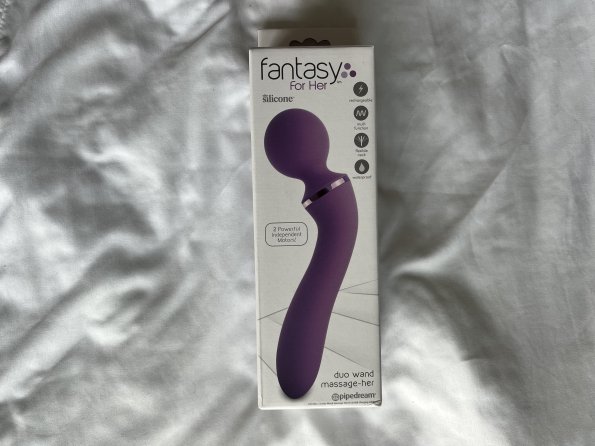 Pictured is the simple packaging that the Pipedream Fantasy For Her Duo Wand arrived in. Pictured is the simple packaging that the Pipedream Fantasy For Her Duo Wand arrived in.