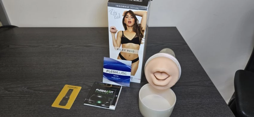 Riley Reid's Insomnia Fleshlight Review - Stayin' Up Late With Riley -  ToyChats
