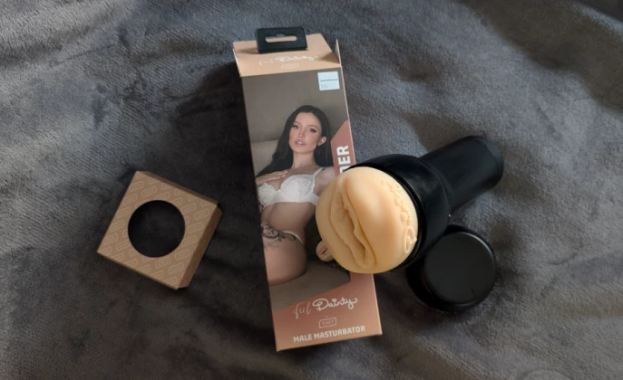 Oh What a Feeling: The Feel Dainty Wilder By Kiiroo Review